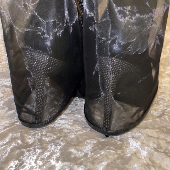 Mesh Booties - Picture 2 of 5